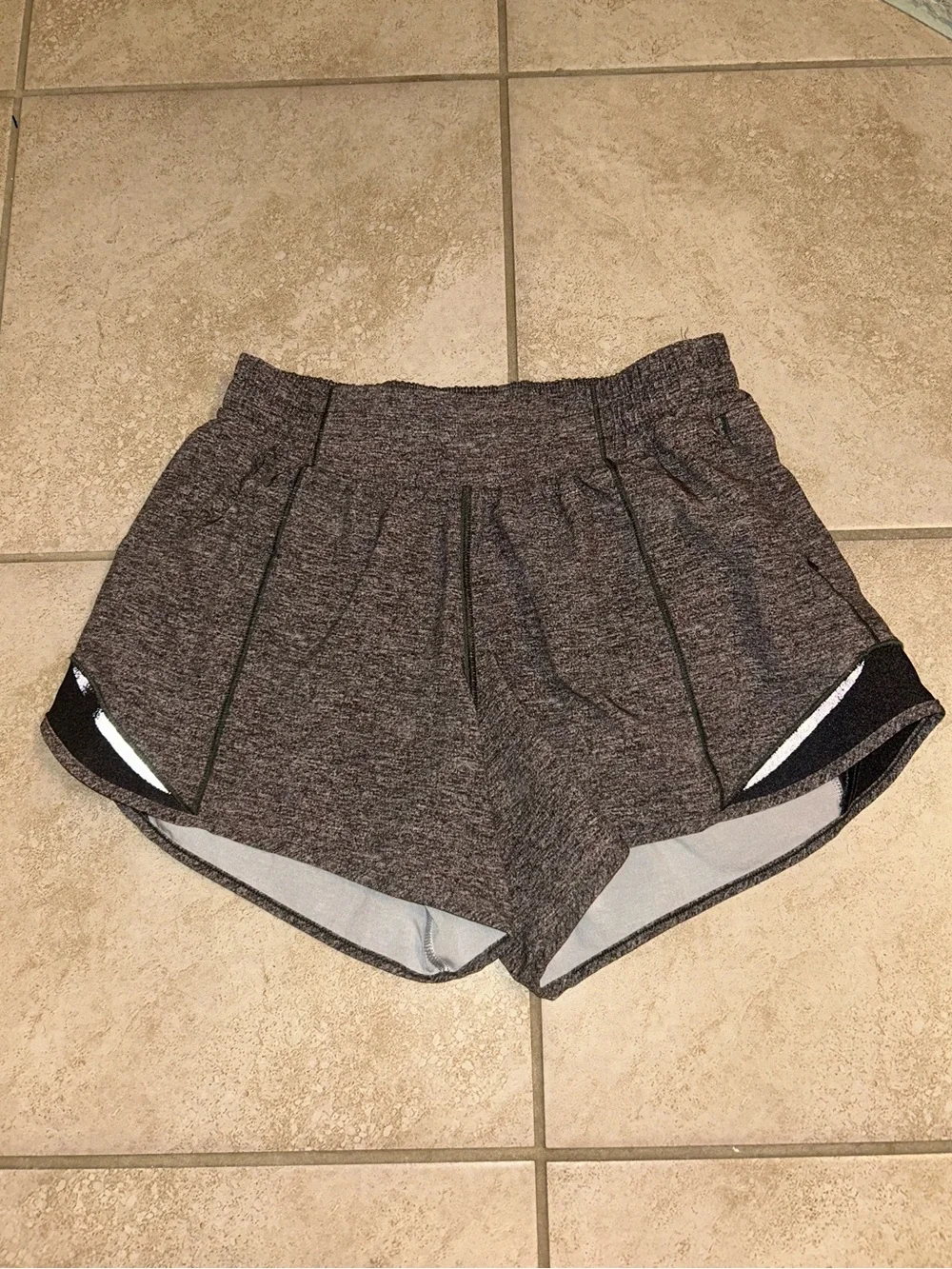 Lululemon Hotty hot short 4” inseam